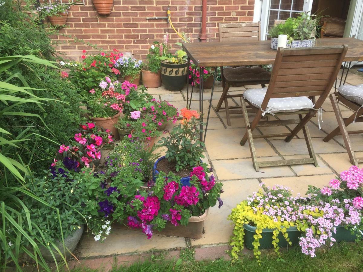 Clinton'S Green B&B Bracknell Exterior photo